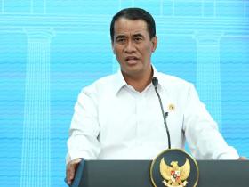 Mentan Amran Tegas Bantah Tanah Papua Dibeli Murah, Sawah Tetap Milik Rakyat!