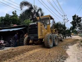 Akses ke Pelabuhan Sungai Duku Makin Lancar, Pemko Pekanbaru Mulai Overlay Jalan Tanjung Batu