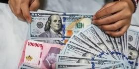 Rupiah Kembali Tertekan, Dolar AS Kuasai Pasar Saat Minyak dan Konflik Dunia Memanas