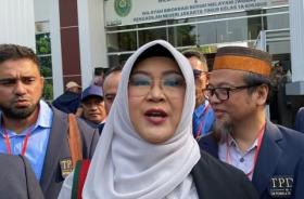 Sidang Kasus Ijazah Jokowi Dihentikan Usai Hakim Kabulkan Eksepsi dr Tifa