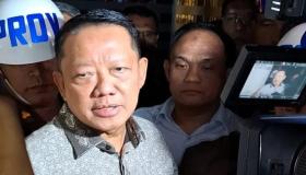 Eks Jampidsus Febri Ardiansyah Ditahan Kejagung Tak Pakai Rompi dan Borgol, DPR Bereaksi Keras