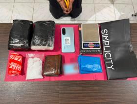 Gaya Gerak-Gerik Mencurigakan, Pria Berinisial AR Ditangkap Bawa 2,2 Kg Sabu di Bandara Pekanbaru